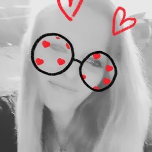 Meet your Posher, Stacy